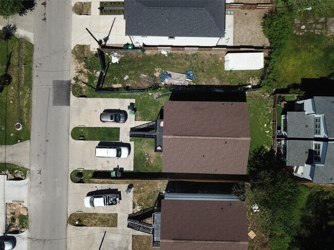 Building Photo - 3541 Mt Pleasant St