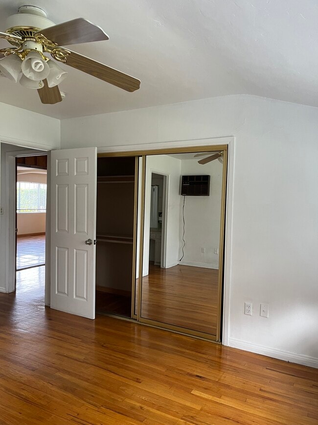 master closet - 4549 Vista del Monte Ave