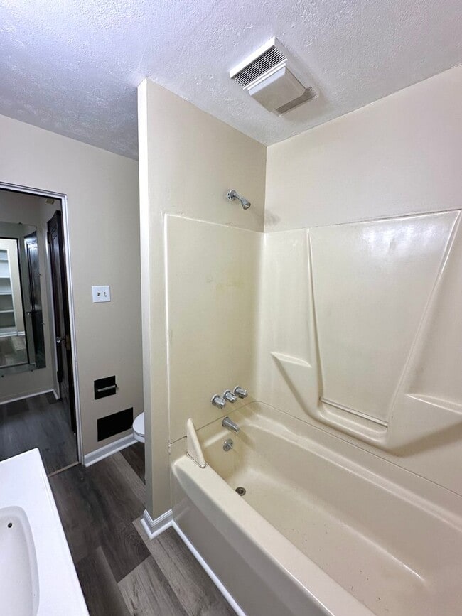 Building Photo - Updated 1 Bed/1 Bath Apartment in Greenfield - Private Deck, Central Heat & AC - Water/Sewage Inc...