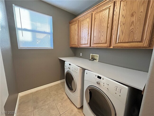 Building Photo - 8158 Altamont Ridge St