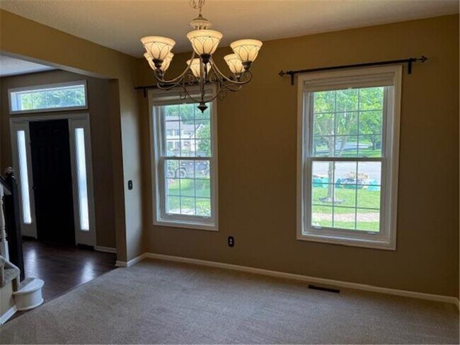 Building Photo - 4046 Albany Cir