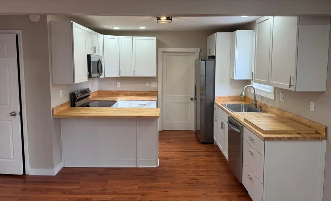 Building Photo - 520 Virginia Ave