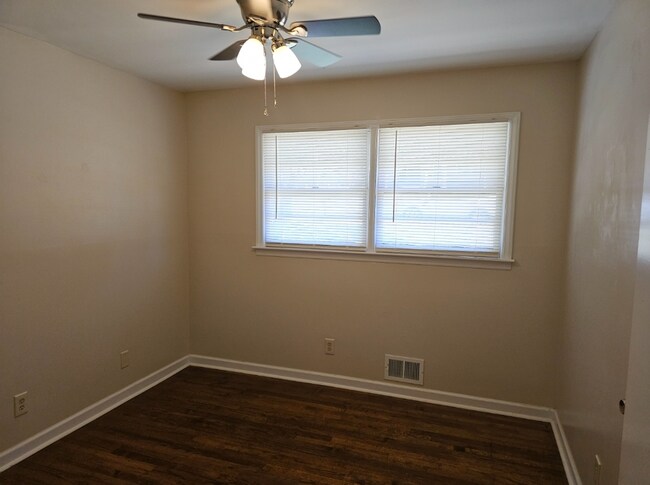 Building Photo - 3101 Cabriolet Trail