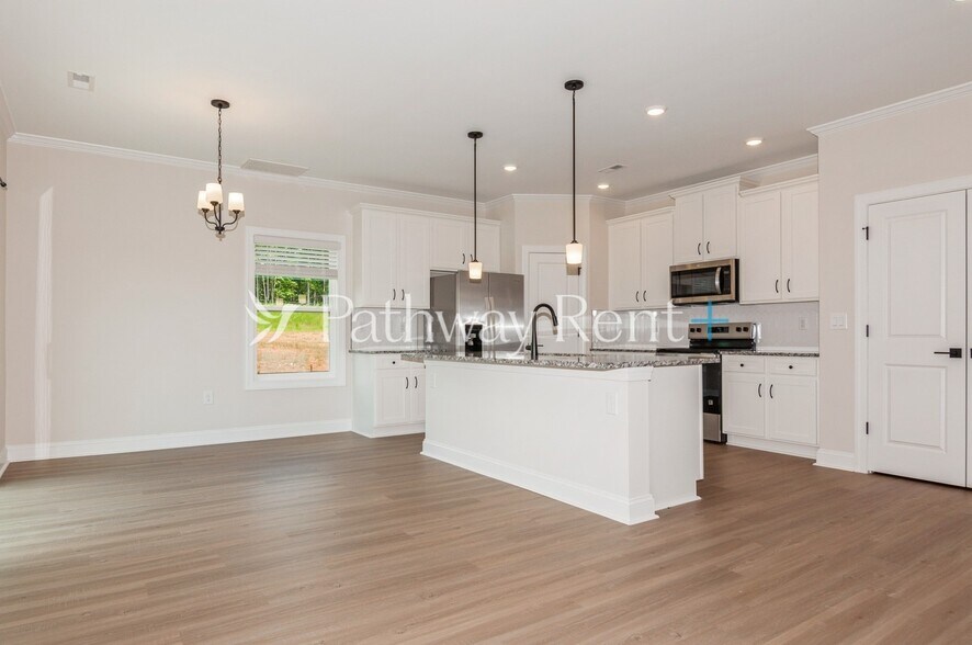 Building Photo - 107 Sandypark Ct