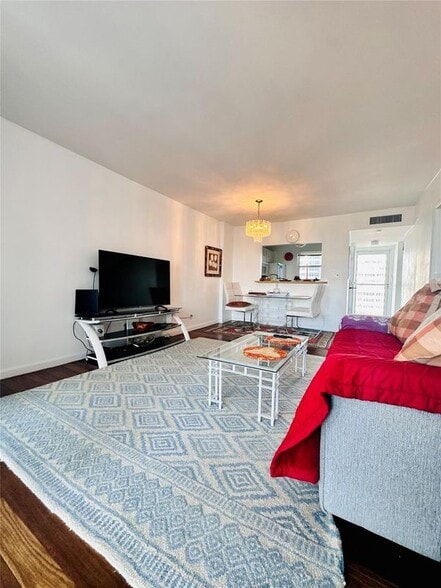 Building Photo - 1391 S Ocean Blvd