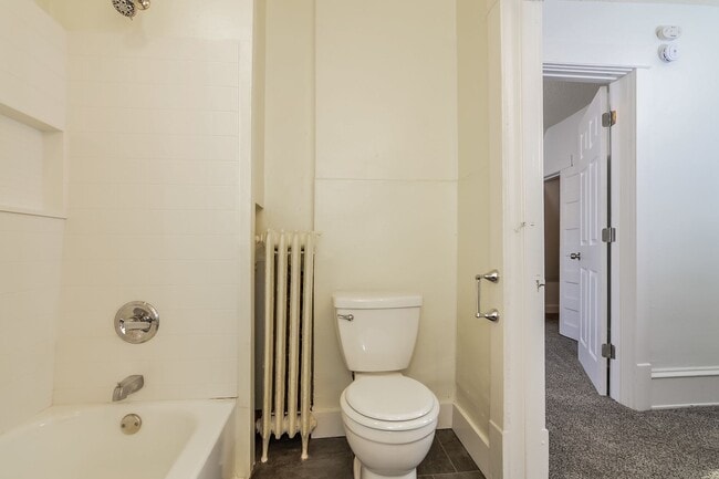 Building Photo - Newly Renovated Single Family Home - GREAT Mpls Location!