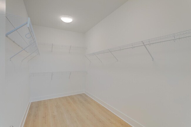 Building Photo - 13559 Artisan Cir
