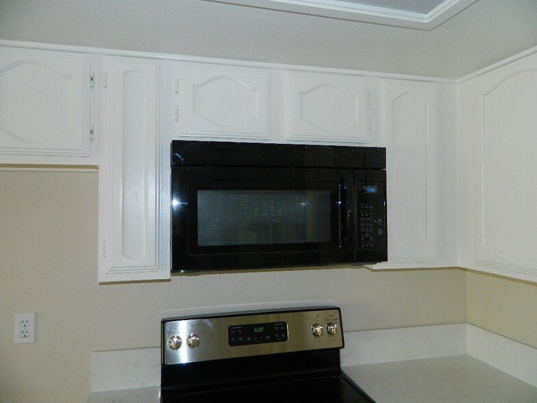 Building Photo - 4340 Sanderling Cir