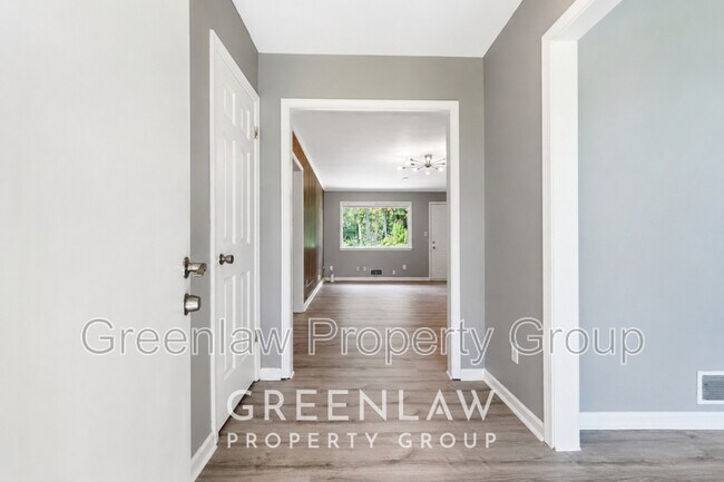 Building Photo - 3605 Flat Shoals Rd
