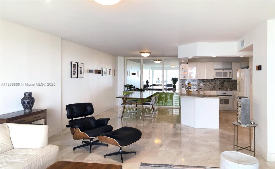 Building Photo - 177 Ocean Lane Dr
