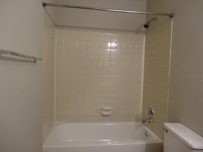 Building Photo - 15521 Weldon Dr