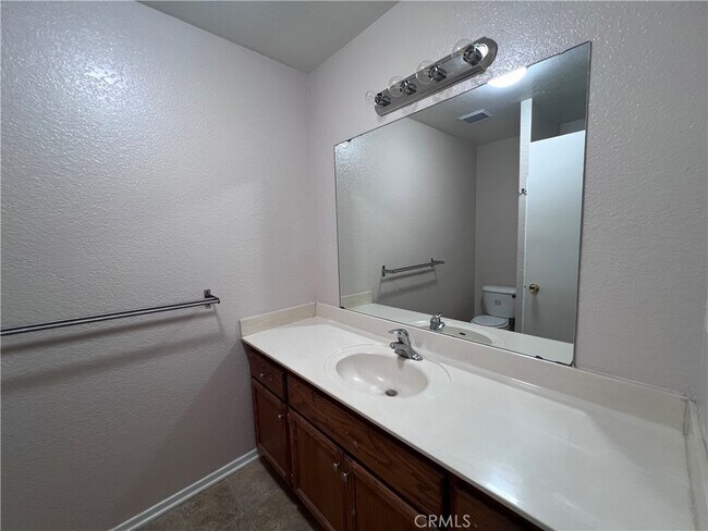 Building Photo - 11254 Oxnard St