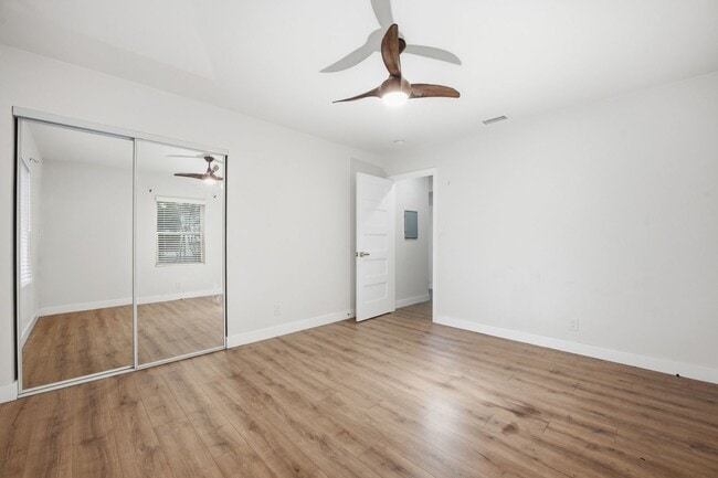 Building Photo - Brand new remodel!