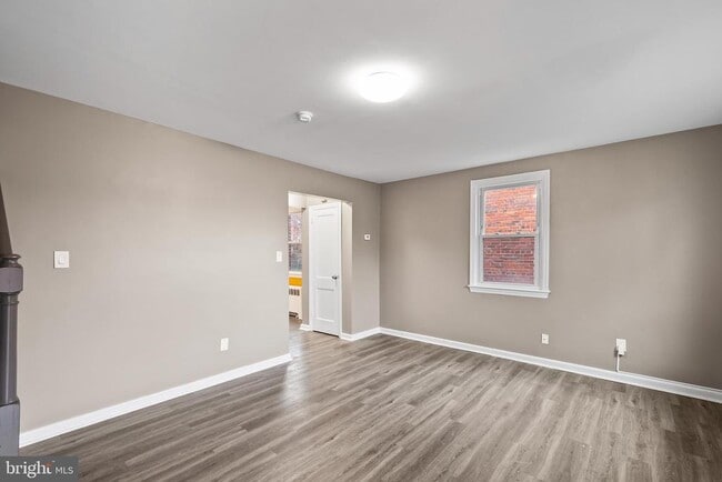 Building Photo - 2412 18th St SE