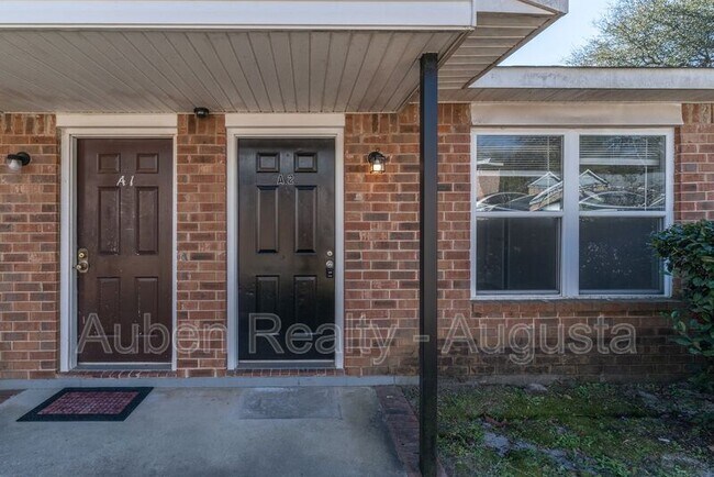 Building Photo - 2311 Walden Dr