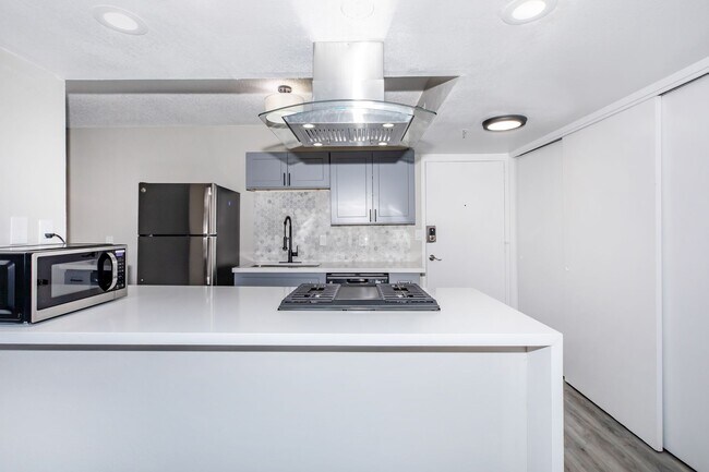 Floorplan - Redondo Tower Condominiums