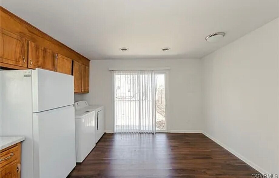 Building Photo - 1511 Sunnyside Ave