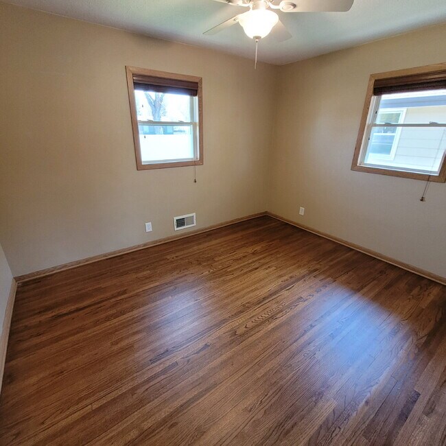 Building Photo - "Charming 3-Bed Home with Finished Basemen...