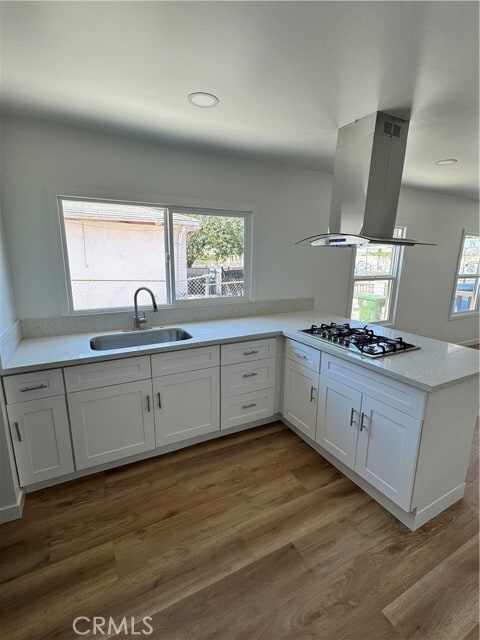 Building Photo - 924 E Lanzit Ave