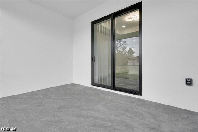 Building Photo - 111 Harry Ave S