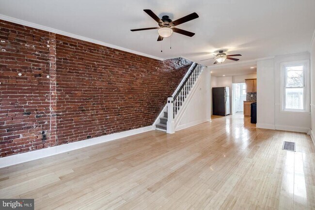 Building Photo - 2522 Kimball St