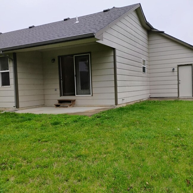 Building Photo - 1818 N Nickelton Ct