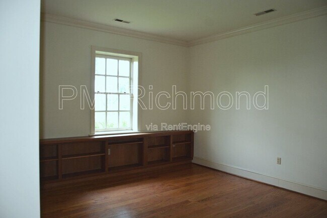 Building Photo - 9850 Old Sweet Hall Ferry Rd
