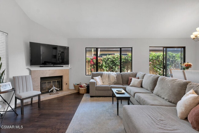 Building Photo - 491 Yorba Linda Pl