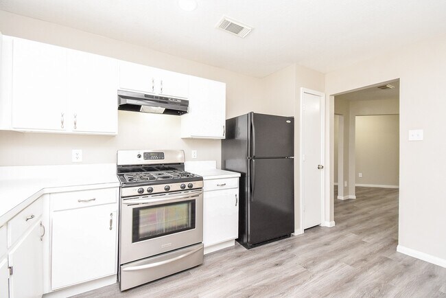 Building Photo - 12727 Rockford Dr