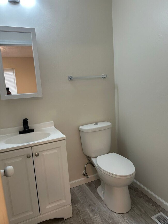 Primary Photo - 1121 S 23rd St