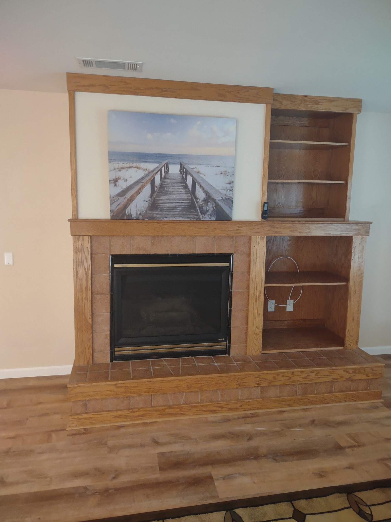 Building Photo - 1061 Mountain View Dr