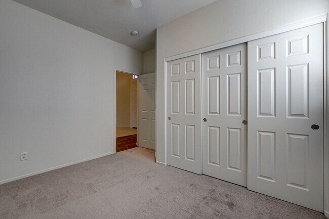 Building Photo - 8113 Slate Falls St