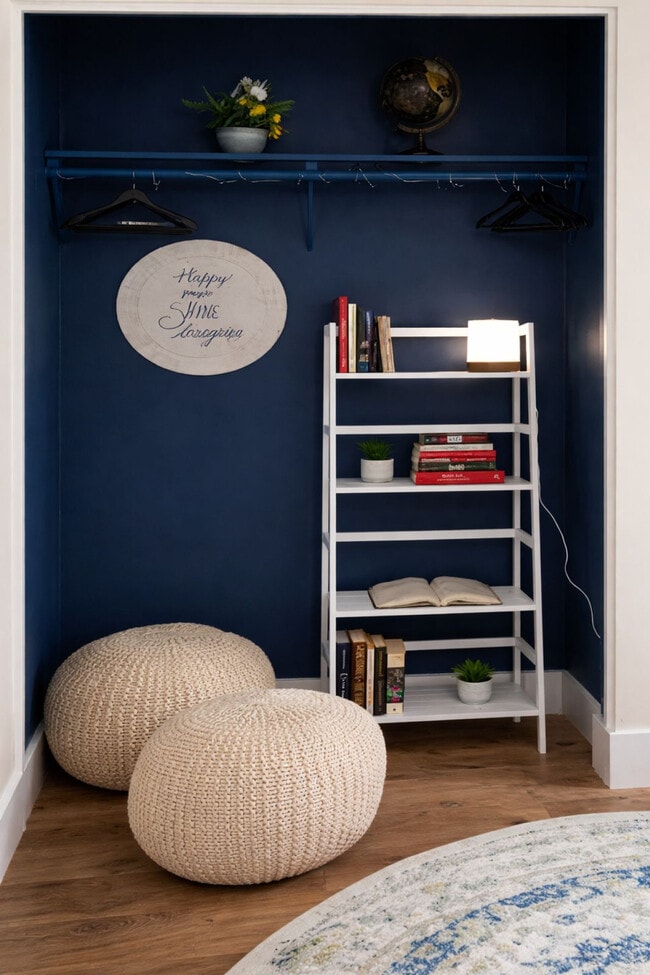 Building Photo - 515 Hawks Blvd