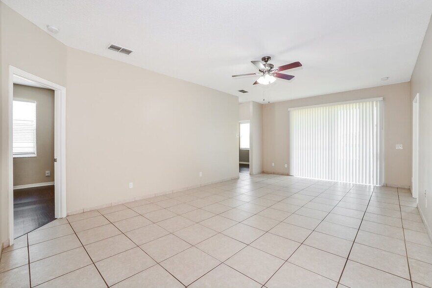 Building Photo - 4059 Boca Woods Dr