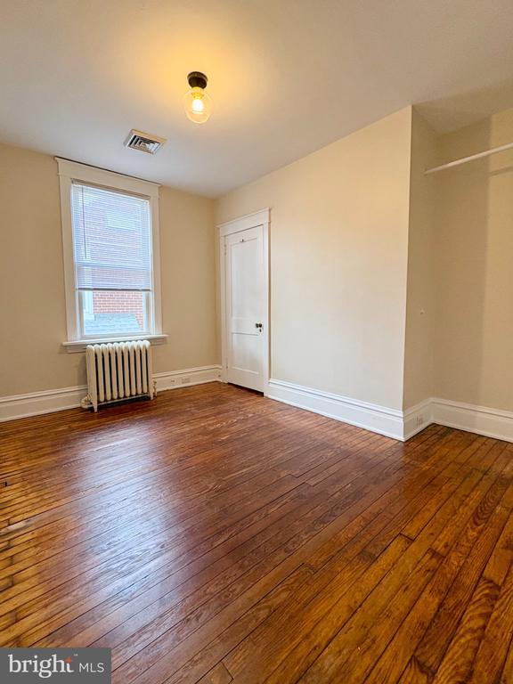 Building Photo - 616 N Front St