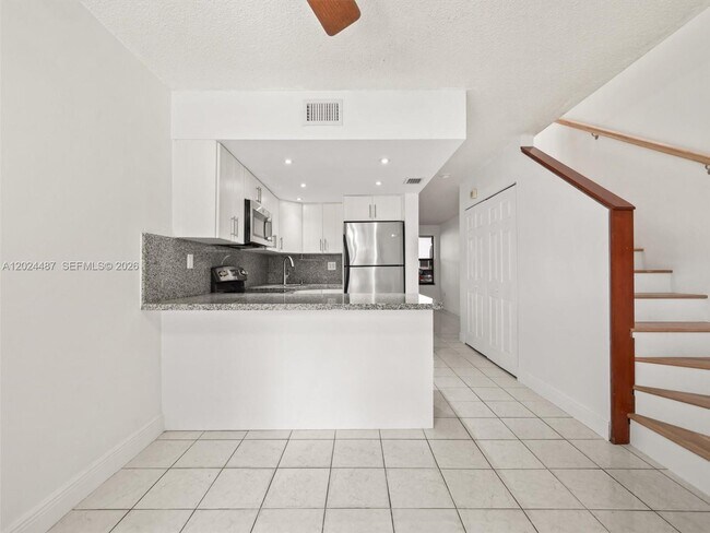Building Photo - 5437 W 21st Ave