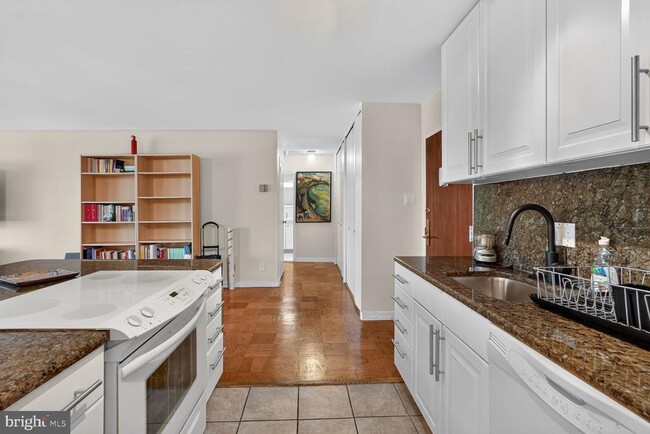 Building Photo - 1435 4th St SW