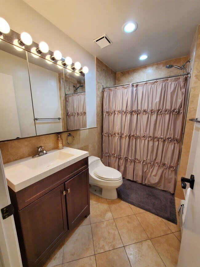 Building Photo - 128 Prospect Ave