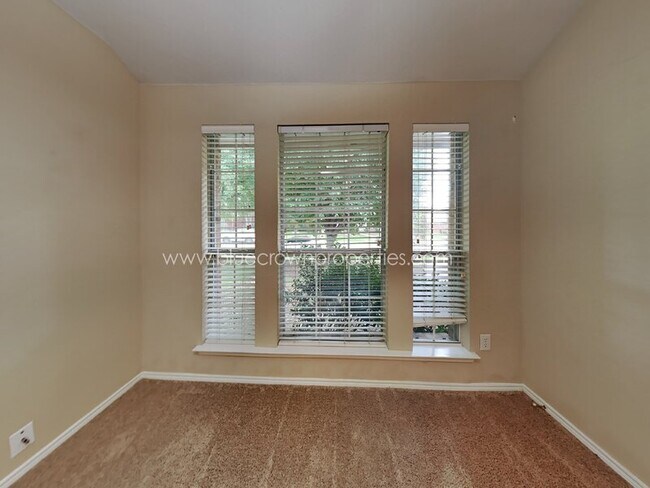 Building Photo - 11364 Lockshire Dr