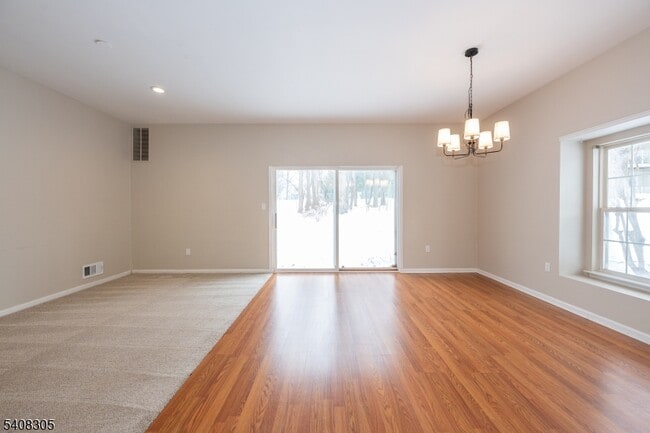 Building Photo - 63 Hickory Way