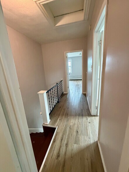 Building Photo - 64 N Sherman St