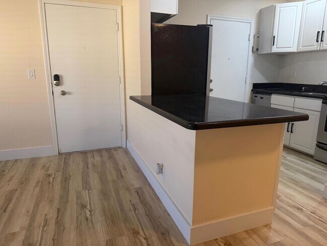 Building Photo - 2230 NE 56th Pl