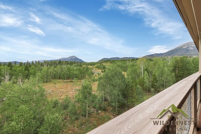 Building Photo - WINTER RENTAL 2 Bedroom/2 Bath, New Furnit...