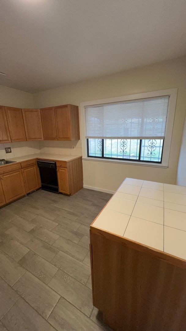 Building Photo - NE HEIGHTS 3 Bedroom 1 Bath