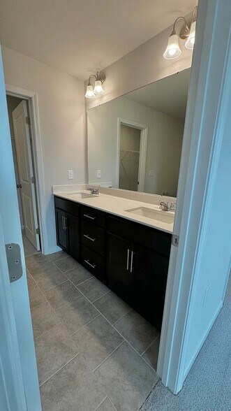 Building Photo - 2624 Chert Ln