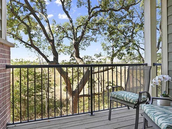 Building Photo - 8253 Mayo Dr