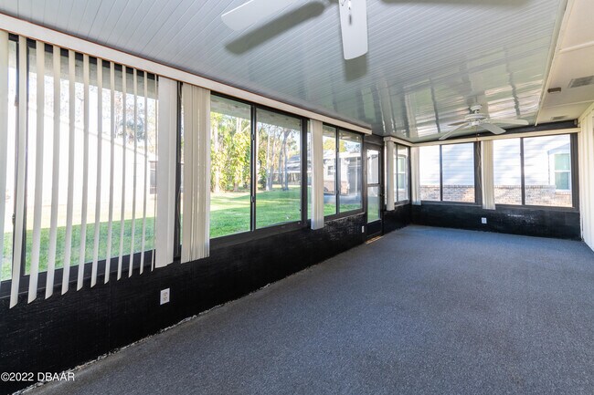 Building Photo - 157 Bob White Ct