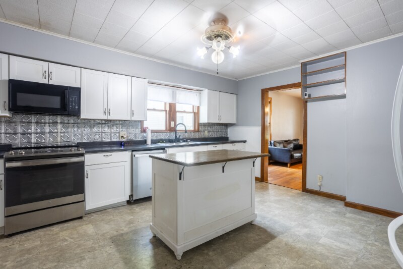 Building Photo - 1120 Williams St