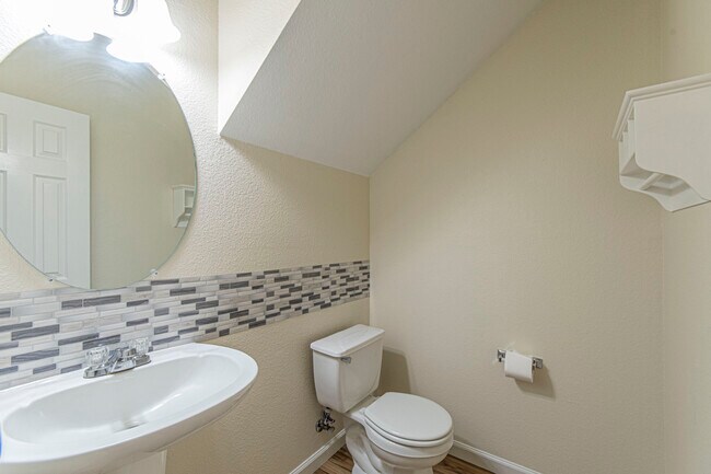 Building Photo - 2208 Portwood Bend Cove