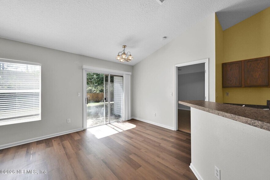 Building Photo - 10810 Stanton Hills Dr E